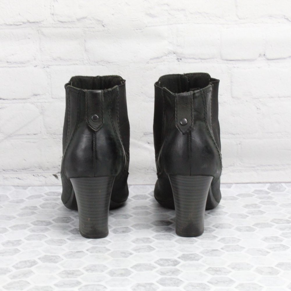 Clarks Women's Leather Heel Ankle Boots Size 10 M - Picture 5 of 8